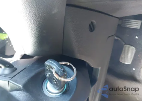 2016 Ford Focus Se z USA, uszkodzony, nr VIN 1FADP3F21GL401191